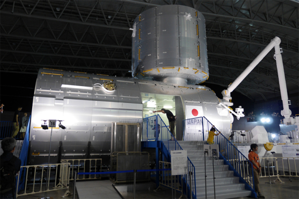 国際宇宙ステーション（ISS）の「きぼう」日本実験棟の実物大モデル [photo: Travel Online News]