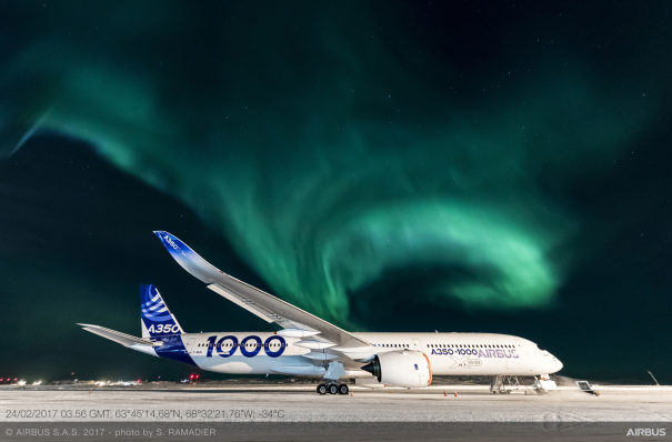 カナダのイカルイト空港で寒冷地テストを実施した、エアバスA350-1000 [Photo: Airbus]
