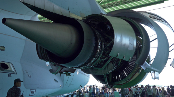 C-2輸送機のエンジン