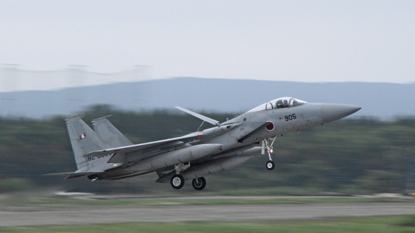 F-15の着陸シーン